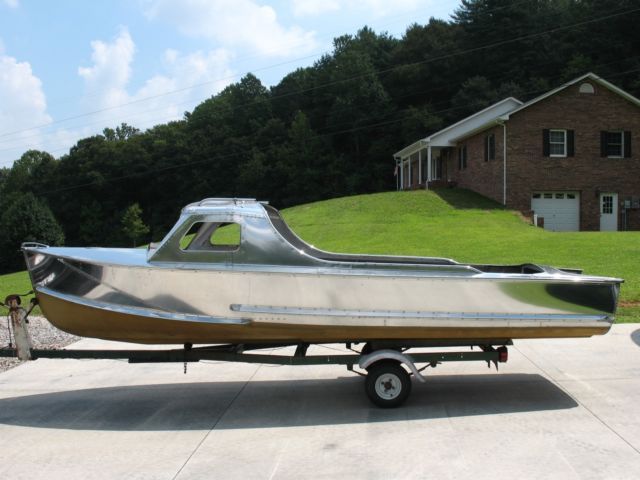 18 foot aluminum boat